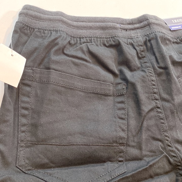 Izod SZ 30 Black Modern Fit Pull On Flat Front Shorts New D34 - Picture 5 of 10